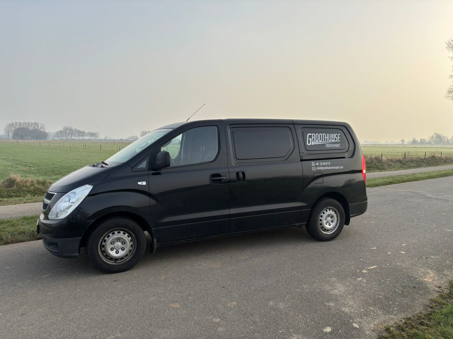 Transportbus van Groothuijse Transport